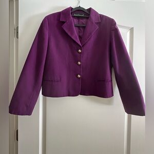 Vintage Harve Bernard 100% Wool
Blazer